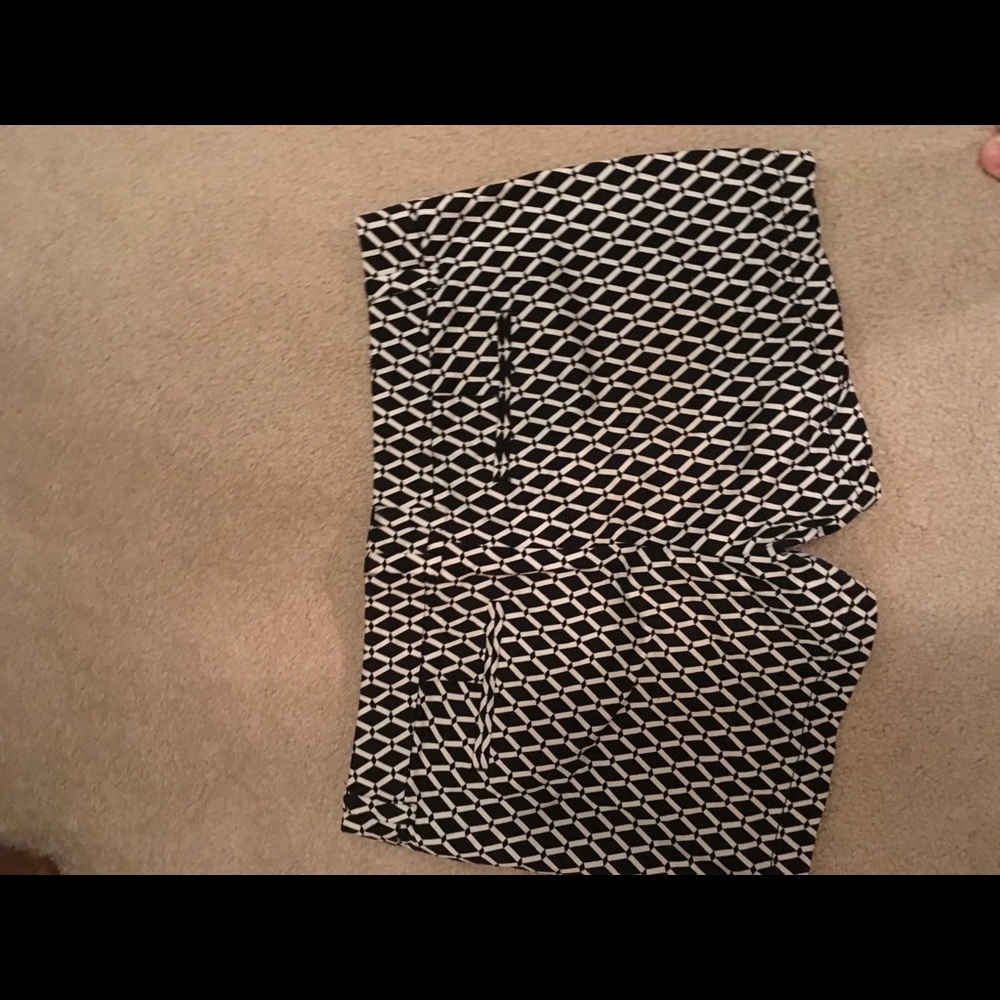 Stylus Shorts - Picture 2 of 2